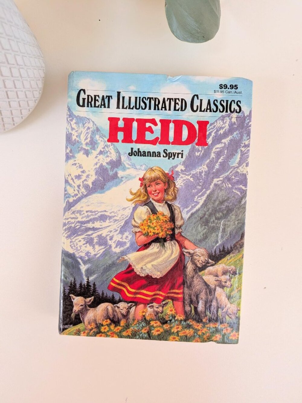 3/$35✨ Vintage 1980s Heidi by Johanna Spyri — Illustrated Hardcover
